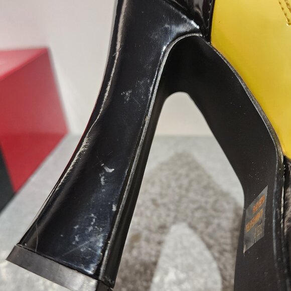 Ellie Black and Yellow Bug Heels - Picture 9 of 9